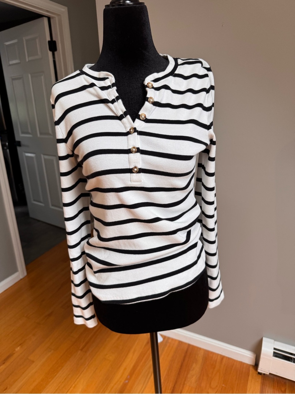 Ann Taylor Black & White Striped Long-Sleeve Henley